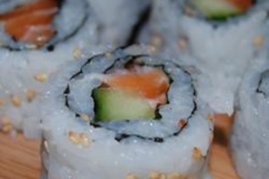 Рецепт домашних суш-роллов с копченой семгой