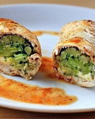 Куриные роллы под нежным соусом