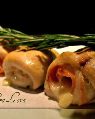 Куриные роллы с беконом и сыром