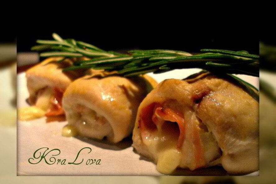 Рецепт куриных роллов с беконом и сыром