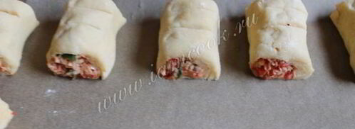 роллы из теста с тунцом. Шаг 8