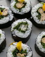 Роллы с мидиями