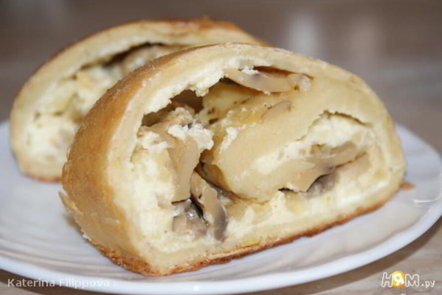 Рецепт картофельного рулета с грибами