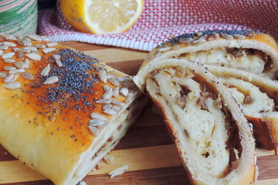 Рецепт картофельного рулета с вешенками