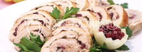 куриный рулет с укропом и брусникой. Шаг 8