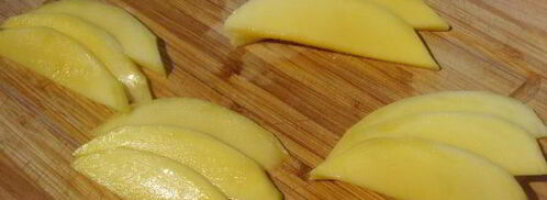 куриные рулеты под манговым соусом с брусками поленты. Шаг 6