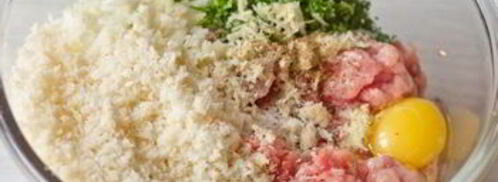 мясной рулет с вареными яйцами. Шаг 4