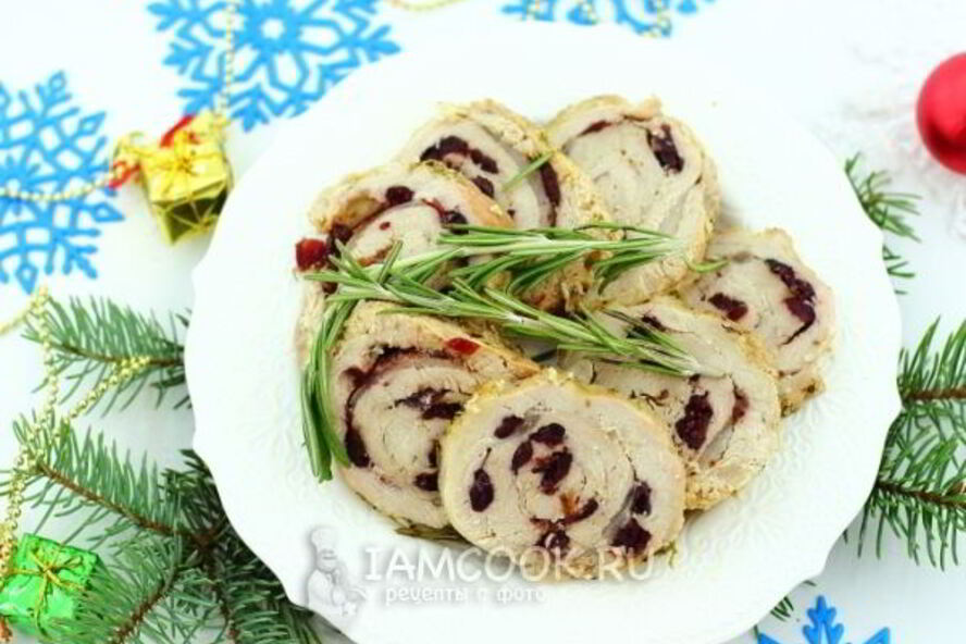 Рецепт мясного рулета с вяленой клюквой