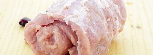 мясной рулет с вяленой клюквой. Шаг 8