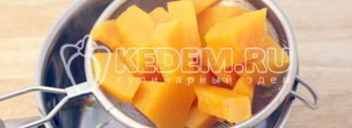 рулет для зомби с тыквой. Шаг 7