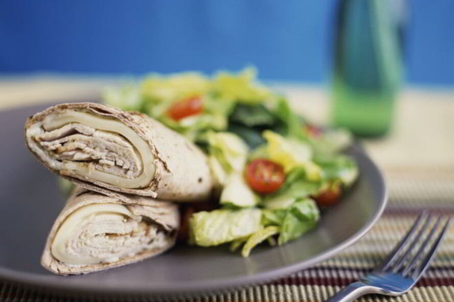 Рецепт рулета из лаваша с ветчиной