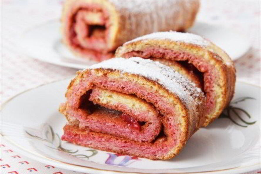 Рецепт рулета с йогуртово-малиновой начинкой