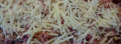 рулет с квашеной капустой, яблоком и клюквой. Шаг 3