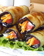 Рулетики из баклажанов с корейской морковкой