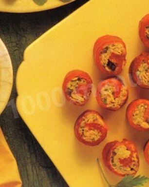 Рулетики из сладкого перца с тунцом