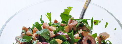 рулетики из свинины с оливками, зеленью и чесноком. Шаг 3