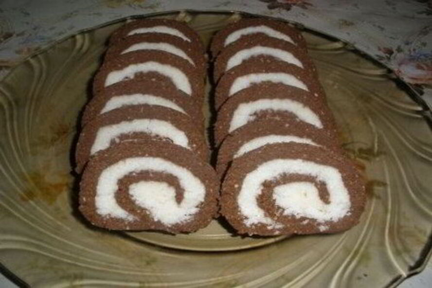 Рецепт сладкого шоколадно-кокосовый рулет