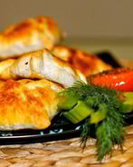 Самса из слоеного теста