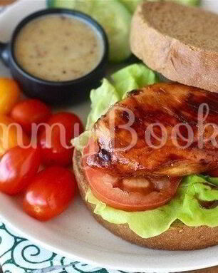 Сэндвич с куриной грудкой в меду