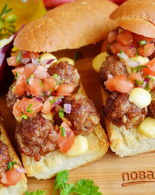 Сэндвич с мясными шариками