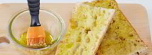 сэндвич с тунцом, овощами и соусом чили. Шаг 3