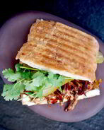 Сэндвич со свининой барбекю