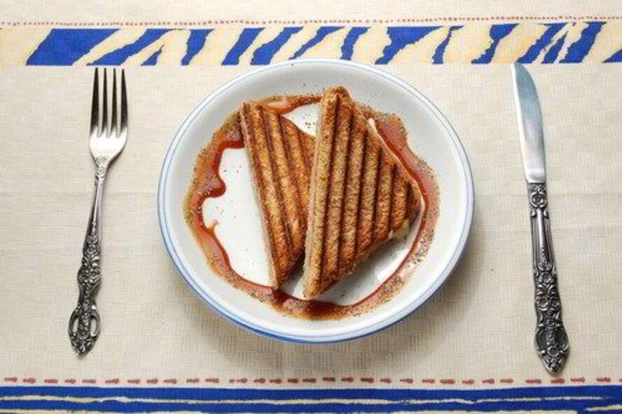 Рецепт сырных сэндвичей с карамелизованными яблоками на гриле