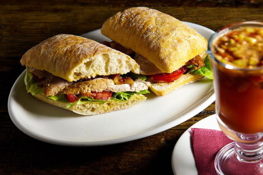 Рецепт теплого сэндвича с куриной грудкой