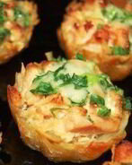 Тарталетки из картофеля под чесночным соусом