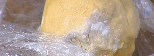 тарталетки с двойным кремом и клубникой. Шаг 7