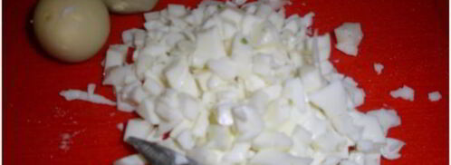 тарталетки с печенью трески и яйцом, зеленым луком и укропом. Шаг 3