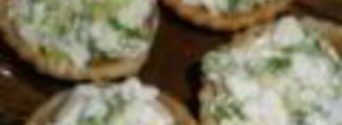 тарталетки с печенью трески и яйцом, зеленым луком и укропом. Шаг 6