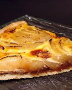 Тарт с грушей и шоколадом