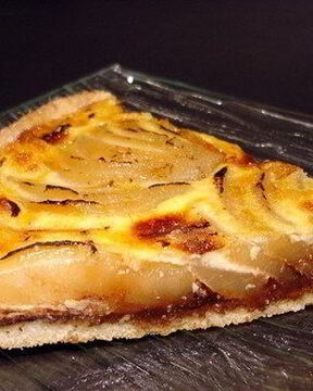 Тарт с грушей и шоколадом