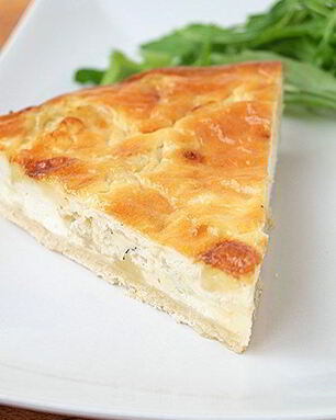 Тарт с сыром и луком