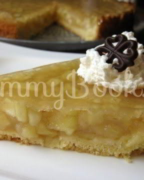 Заливной яблочный тарт с вином