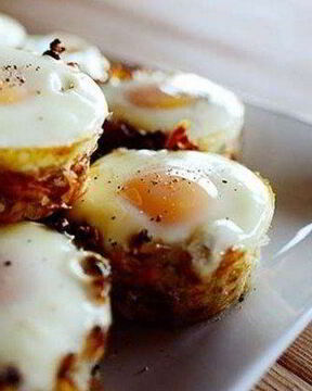 Картофельные корзинки с яичницей-глазуньей