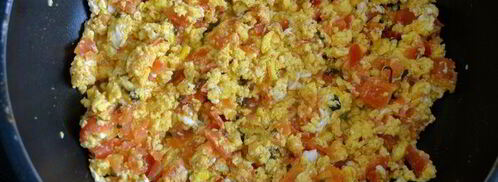 яичница-болтунья с помидорами. Шаг 7