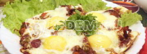 яичница глазунья с помидорами и халапеньо. Шаг 6