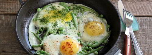 яичница с горошком и стручковой фасолью. Шаг 11