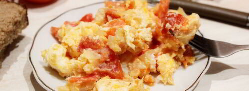 яичница с помидорами и луком. Шаг 8