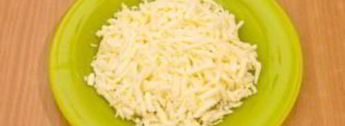 яичница с помидорами и моцареллой. Шаг 3