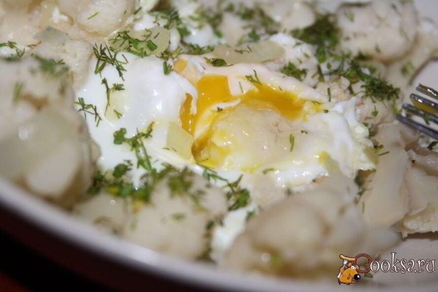 Рецепт яичницы с цветной капустой и пармезаном