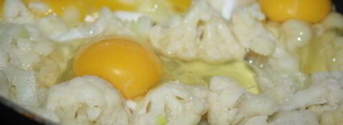 яичница с цветной капустой и пармезаном. Шаг 2