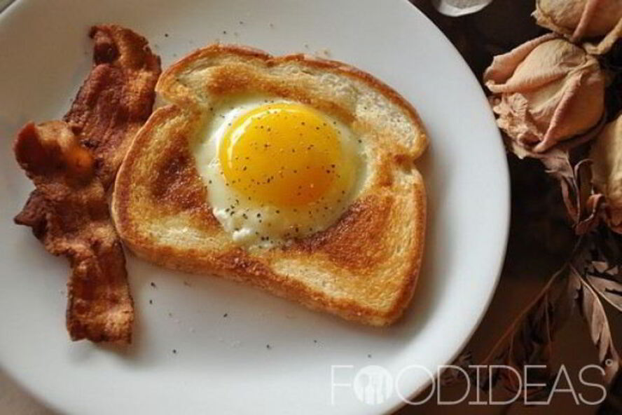 Рецепт яичницы в хлебе