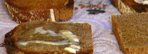 запеченные яйца с семгой и шнитт-луком. Шаг 5