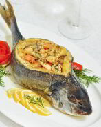 Дорадо, фаршированная жюльеном из морепродуктов