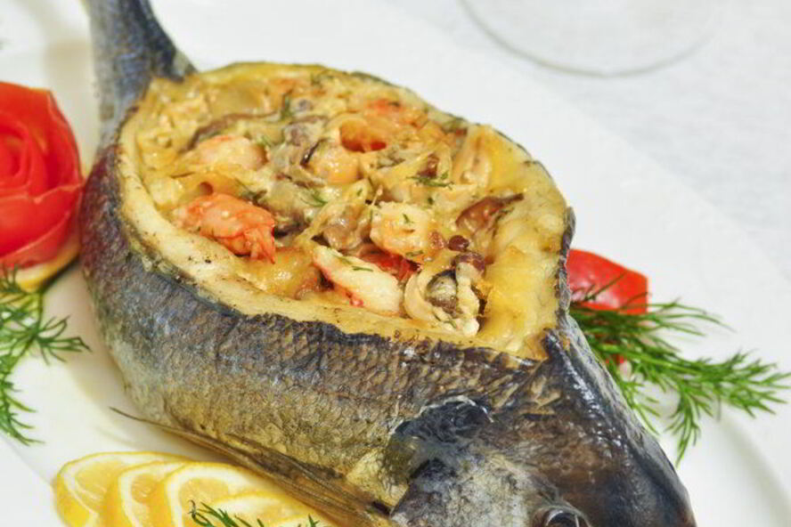 Рецепт дорадо, фаршированная жюльеном из морепродуктов
