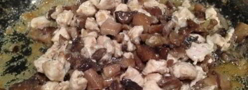 жульен с картошкой курицей и грибами. Шаг 2