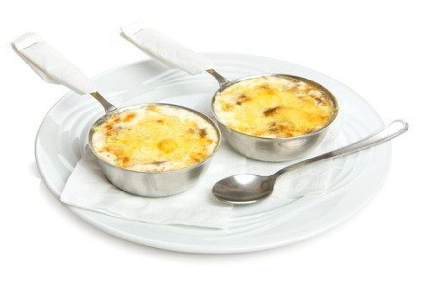 Рецепт жюльена из кальмаров с луком и грибами